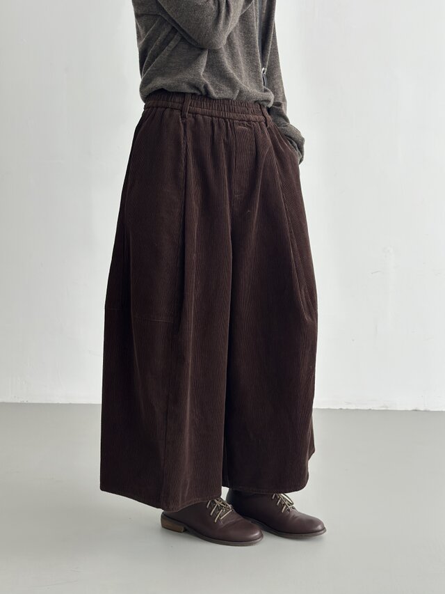 MARK & LONA コーデュロイパンツ ブラウン 秋冬の抜け感を楽しむ、 ワイドコーデュロイパンツ 9分丈パンツ ダーク