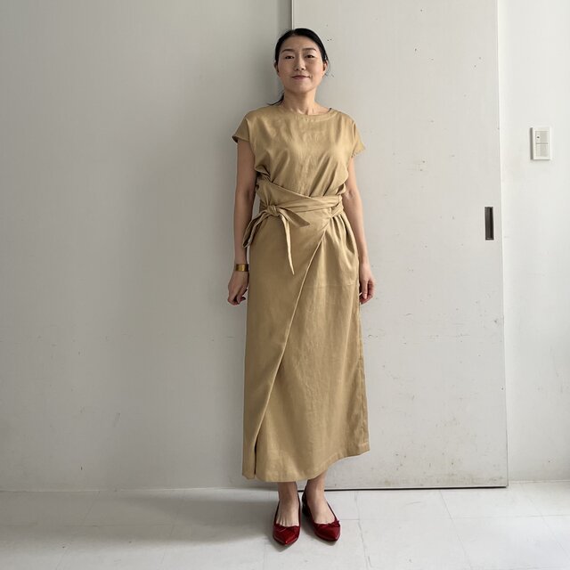 アシンメトリーラップワンピース(ベージュ) | iichi 日々の暮らしを