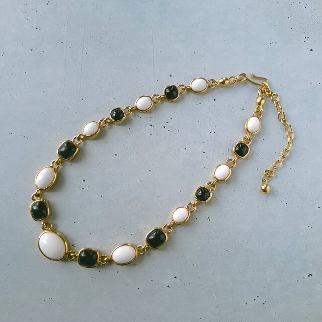 black white glass cabochon ヴィンテージネックレス | iichi 日々の