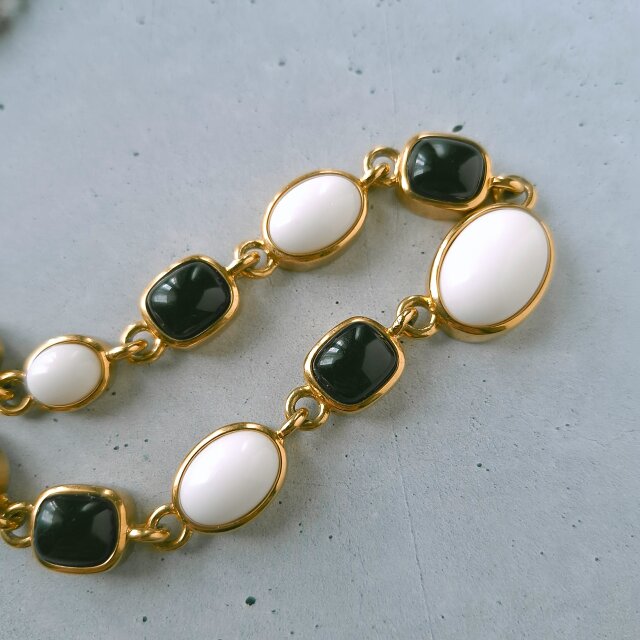 black white glass cabochon ヴィンテージネックレス | iichi 日々の