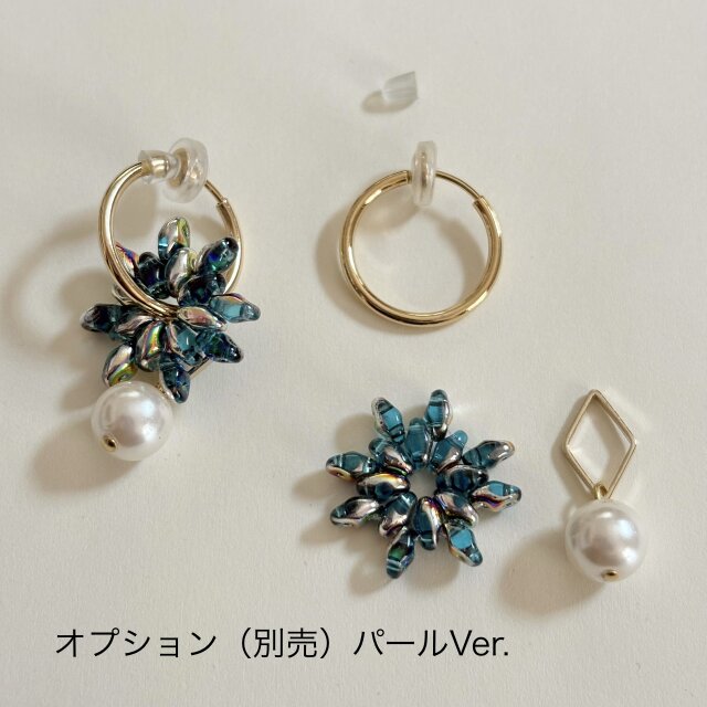 水色×シルバー】チェコガラス製チャームの2wayフープイヤリング