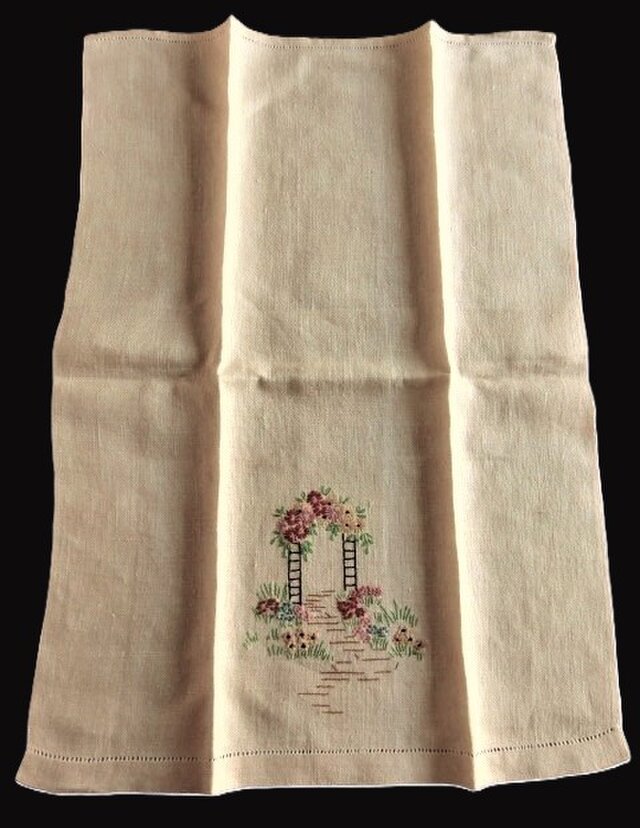 アンティーク 刺繍入り リネンクロス | iichi 日々の暮らしを心地よく
