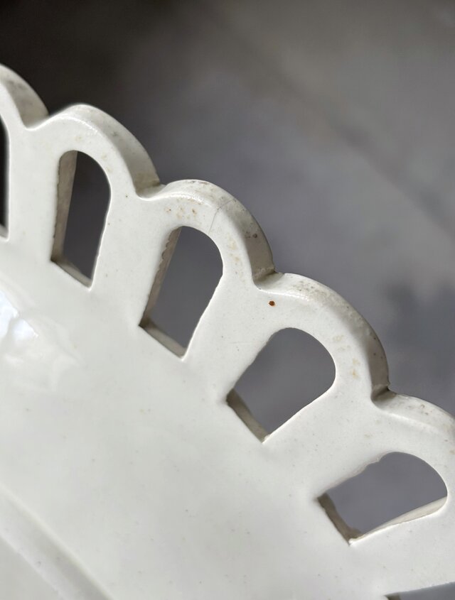 イギリス陶器 クリームウェア パニエ皿 平皿 φ27cm アンティーク