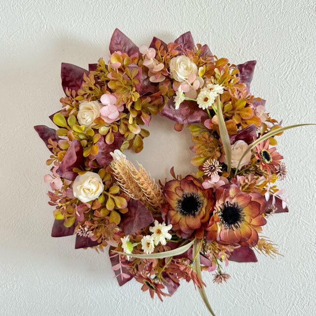 秋を彩る紅葉リース | iichi 日々の暮らしを心地よくするハンドメイド