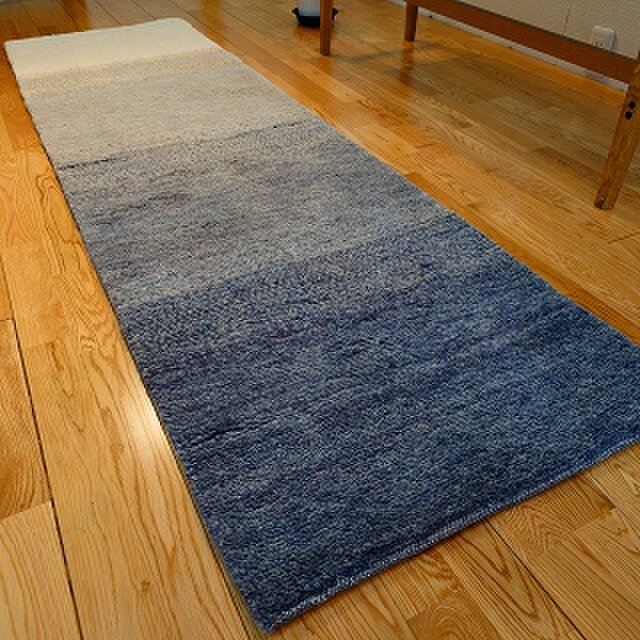 ハンドメイド 夏はさらさら 新商品 ゆるギャッベ ラグ 200x59㎝ 天然