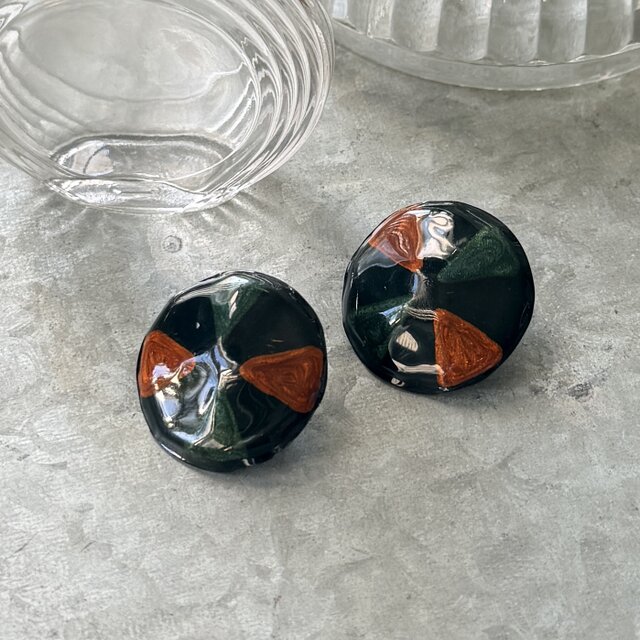 P844-ヴィンテージピアス U.S.A. 1980's Geometric Enamel | iichi