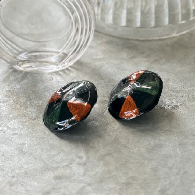 P844-ヴィンテージピアス U.S.A. 1980's Geometric Enamel | iichi