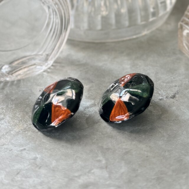P844-ヴィンテージピアス U.S.A. 1980's Geometric Enamel | iichi