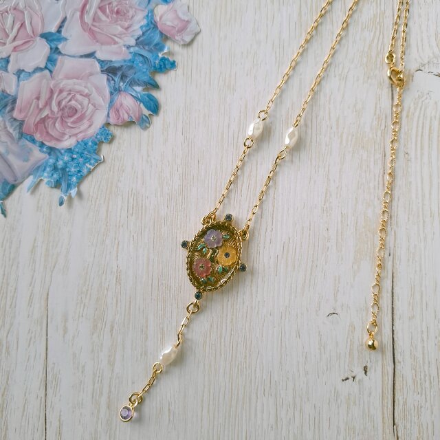Avon》 “VINTAGE FLOWER Y NECKLACE” エイボン ヴィンテージネックレス