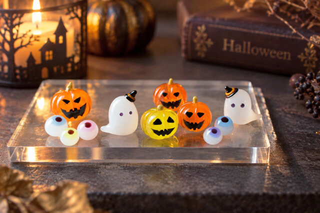 ハロウィンパーティーへようこそ！】ガラスのミニチュアかぼちゃと