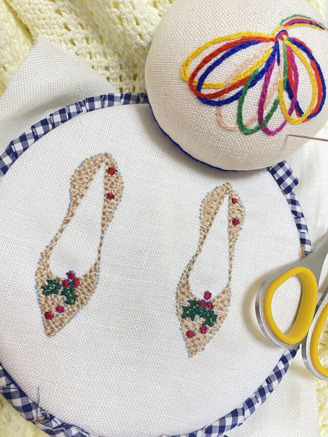 shoe shoe shoe刺繍ブローチNo.86 | iichi 日々の暮らしを心地よくする