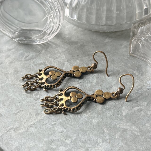 P845-ヴィンテージピアス U.S.A. 1970-80's Antique Brass Fringe