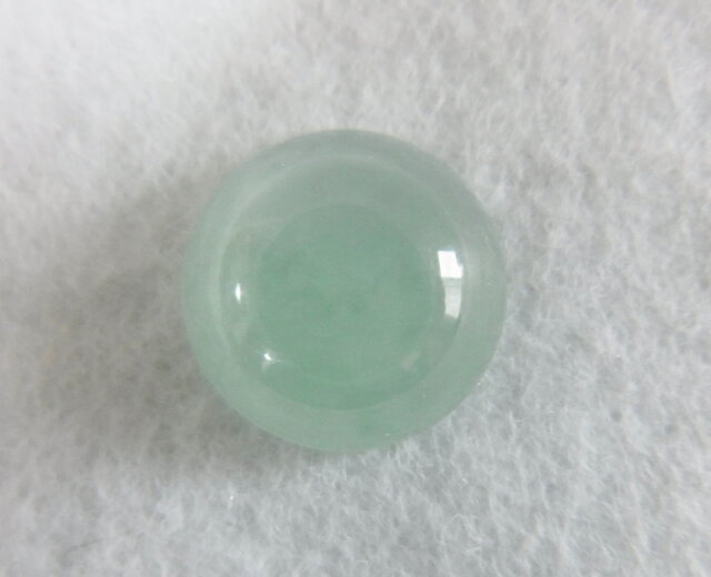天然ジェイダイト ひすい 4.031ct 半透明薄緑色 中央宝石研究所