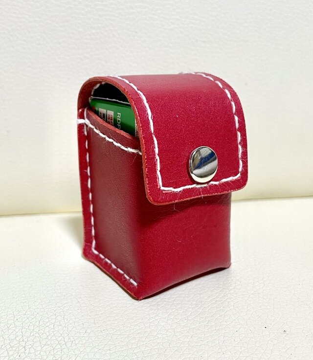 フイルムケース(35mmフィルム用、赤色、革) | iichi 日々の暮らし フイルムケース(35mmフィルム用、赤色、革) | iichi 日々の暮らし
