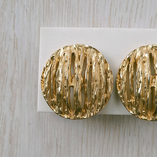 TRIFARI》 gold openwork round トリファリ ヴィンテージイヤリング