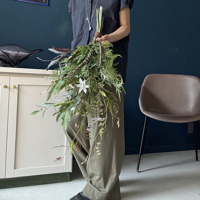 着脱可能パーツ付】迫力の80cm！深い紫のフィグが映える、静かな存在感