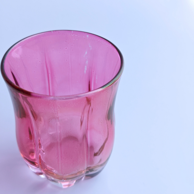 ヴィンテージBOHEMIA GLASS ピンクガラス一点もの イギリス ヴィンテージ ローズピンクガラス ミニグラス リキュール