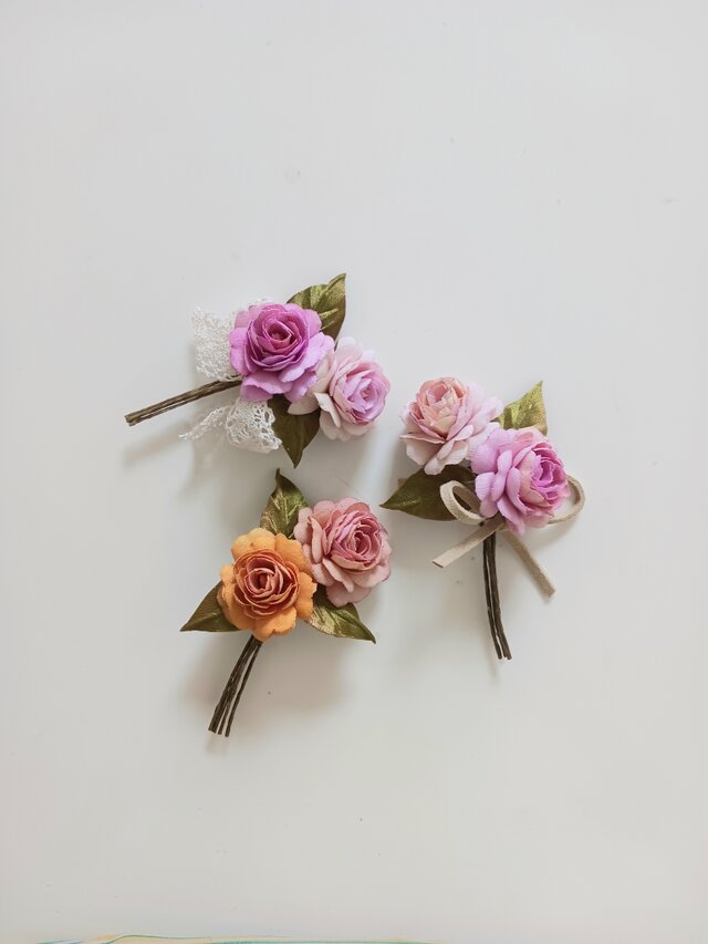 染め布花＊可愛いミニ薔薇のコサージュ | iichi 日々の暮らしを