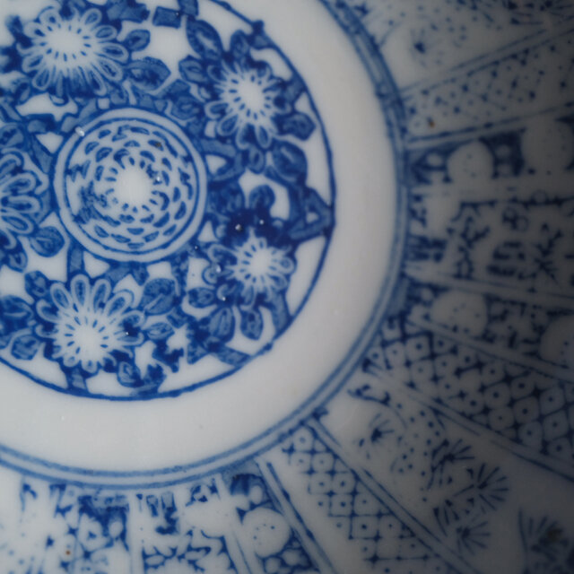 窓絵に松竹◇時代物 花鳥文色絵印判金彩膾皿 骨董・antiques 古民家