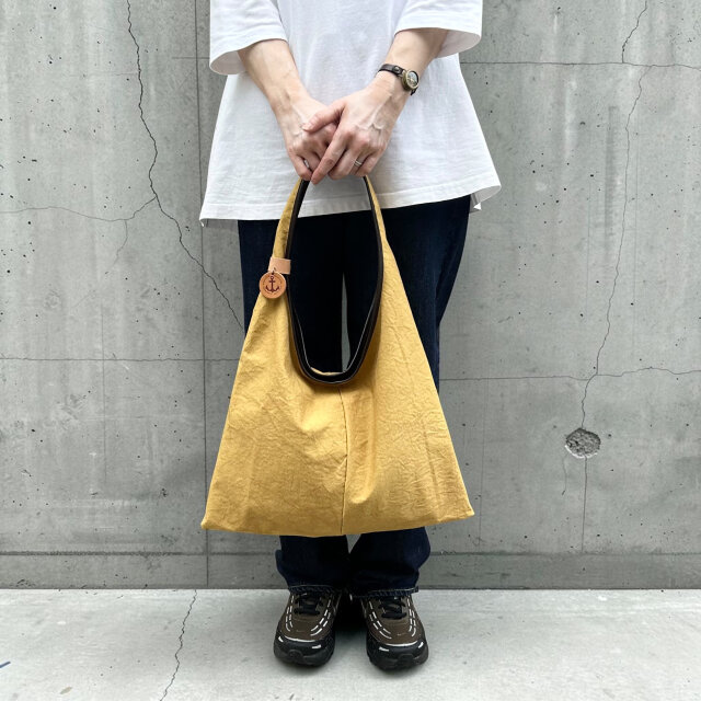 肩にかけやすくたっぷり荷物が入る！オオカミ少年：カラシ（天日干し