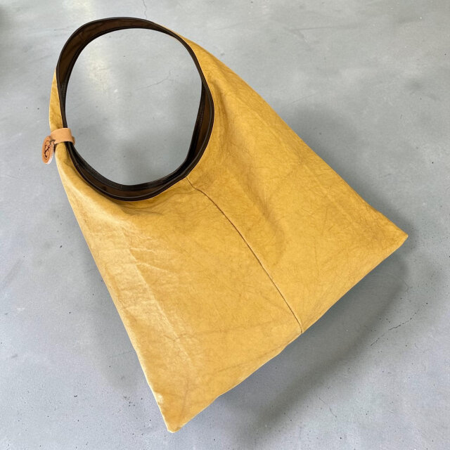 肩にかけやすくたっぷり荷物が入る！オオカミ少年：カラシ（天日干し