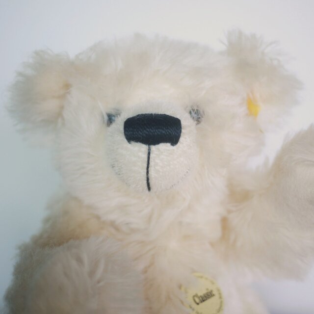 シュタイフ オフホワイトのテディベア STEIFF Classicドイツ