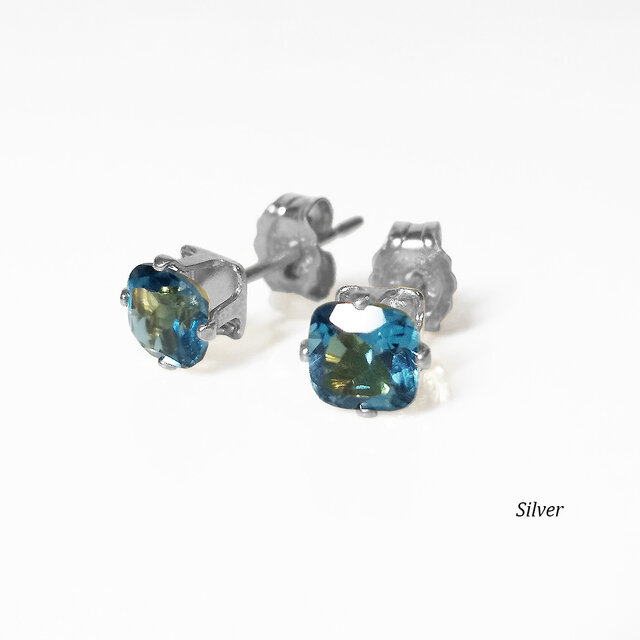 ロンドンブルートパーズ(スクエアカット)のピアス&ネックレス 2点