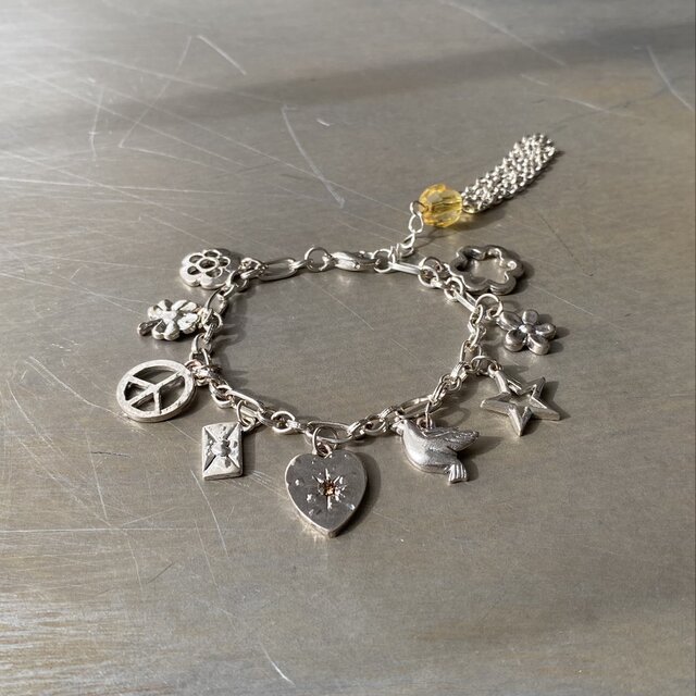 Vintage 80s-90s USA retro lucky charm silver tone bracelet | iichi