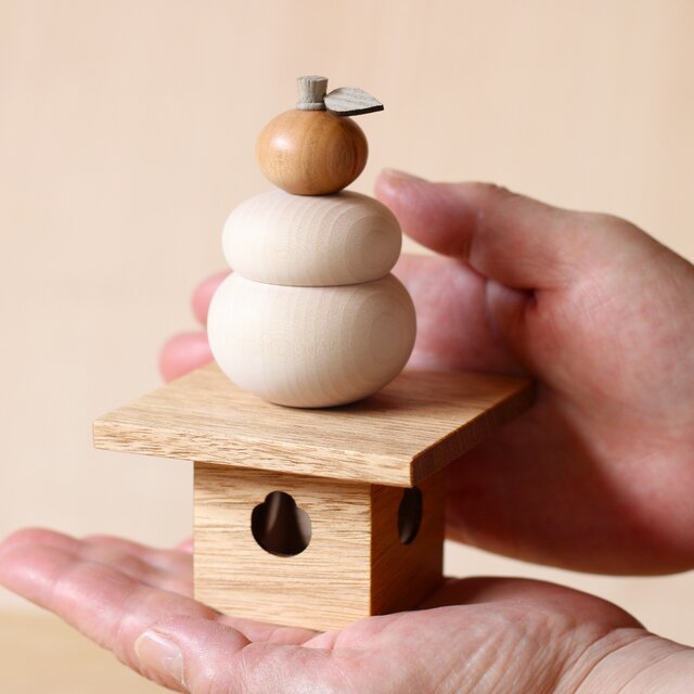 早割価格 木の鏡餅 箱付き 小サイズ 道産材 木製 | iichi 日々の暮らし