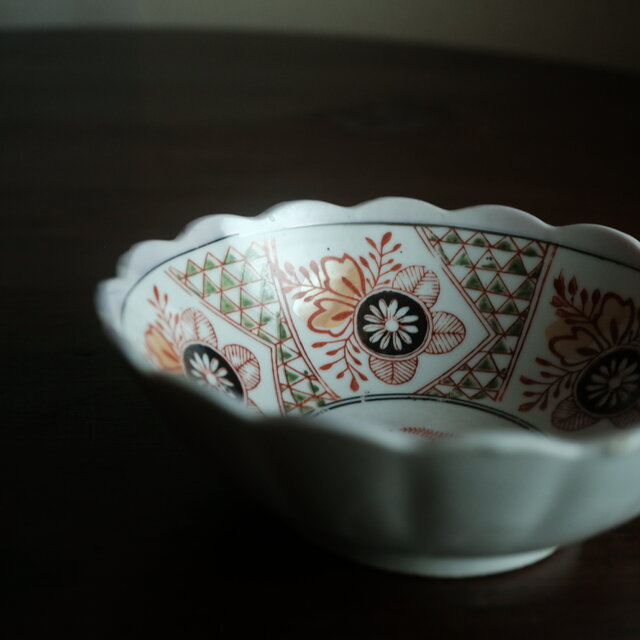 花とリーフ◇時代物波縁印判鉢 骨董・antiques アンティーク和食器 古