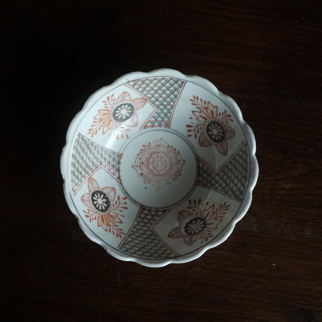 花とリーフ◇時代物波縁印判鉢 骨董・antiques アンティーク和食器 古