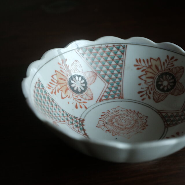 花とリーフ◇時代物波縁印判鉢 骨董・antiques アンティーク和食器 古