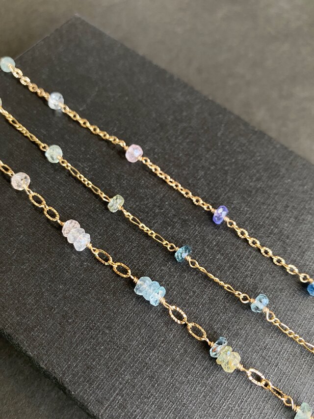 宝石質アクアマリン、モルガナイト マルチカラーベリルのブレスレット