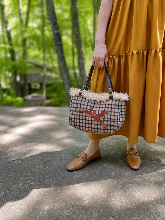 鹿刺繍のウールチェックバッグ｜本革ハンドル・内側ファー仕立て