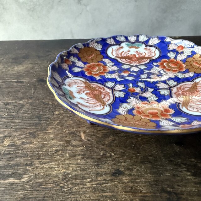 1002 幸楽窯 伊万里鳳凰文 三つ脚台座皿 | iichi 日々の暮らしを