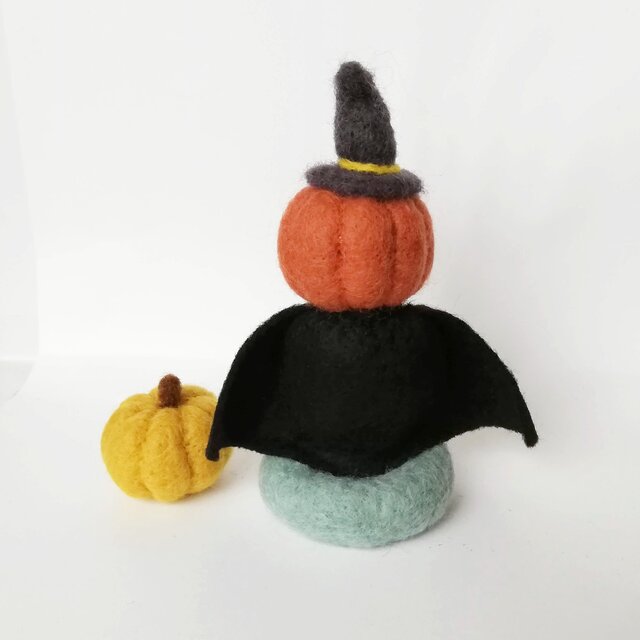 羊毛フェルト ハロウィンの小さな仲間たち｜かぼちゃおばけと黒猫の