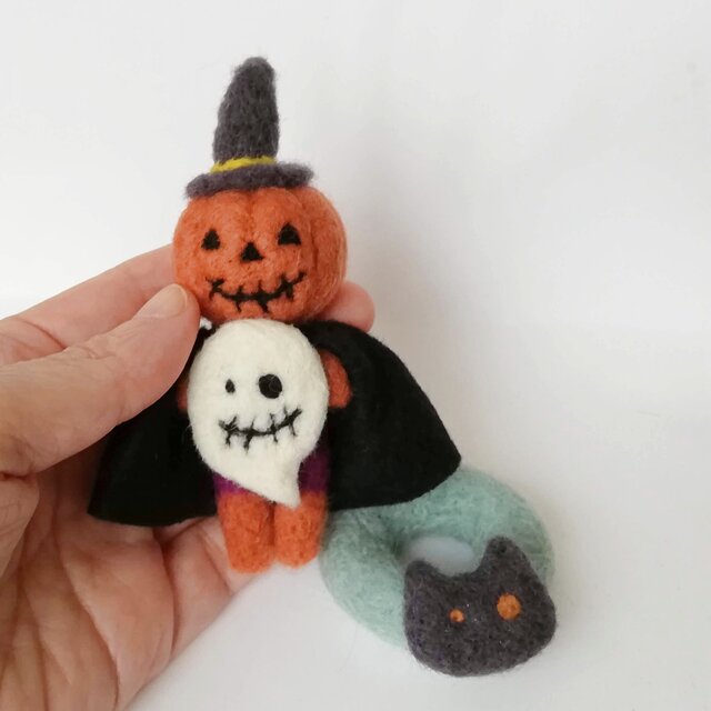 羊毛フェルト ハロウィンの小さな仲間たち｜かぼちゃおばけと黒猫の