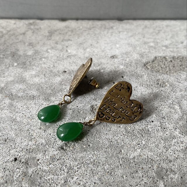 Vintage 00s USA message heart natural stone chalcedony pierce