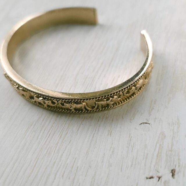 Avon》 “MAJESTIC ANIMAL CUFF” ELEPHANT エイボン ヴィンテージ