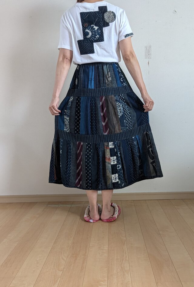 着物リメイク　絣など木綿のパッチワーク　ティアードスカート 着物リメイク 手作り 絣 パッチワーク ティアードスカート | iichi