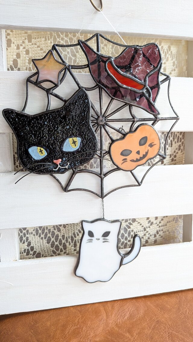 猫たちのハロウィンのステンドグラス | iichi 日々の暮らしを心地よく