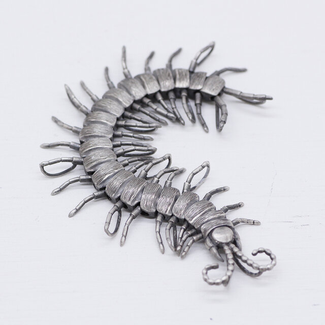＊NEW＊ トルコ製 Muska(ムスカ) ペンダントトップ 925Silver 受注制作】 ムカデのシルバーペンダントトップ | iichi 日々の暮らしを