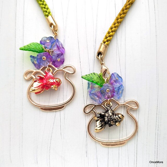 金魚と朝顔のピアス | iichi 日々の暮らしを心地よくするハンドメイド