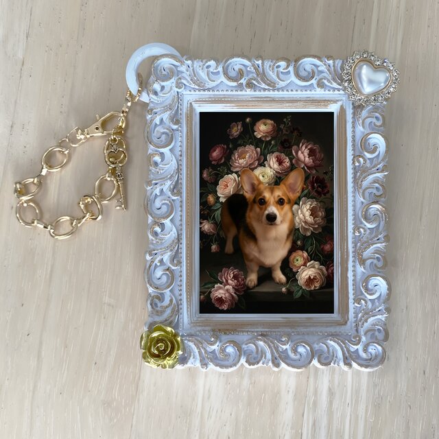 犬（コーギー）バッグチャーム 花の油絵風アート ホワイト額縁 | iichi