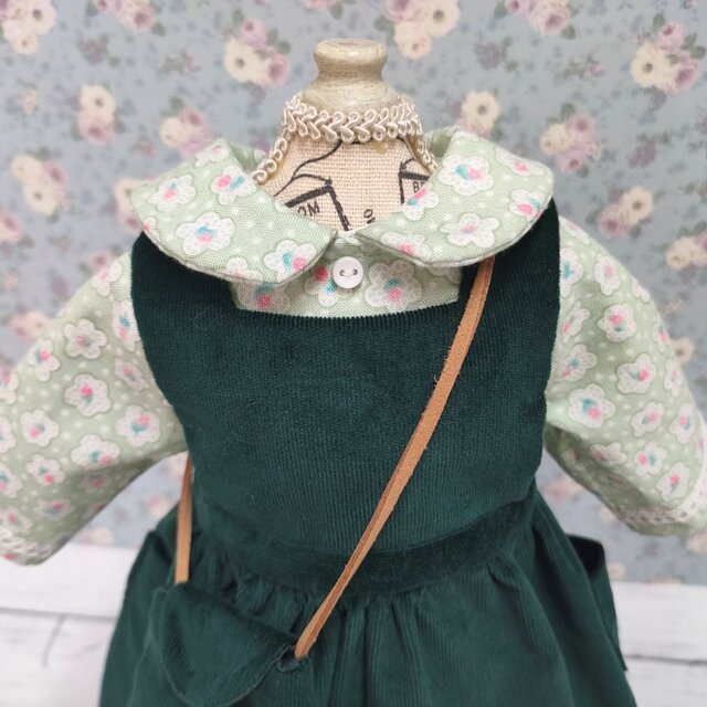人形　洋服　ハンドメイド 2027 着せ替え人形の服 ㊳ <春まつ雪うさぎ> | iichi 日々の暮らしを