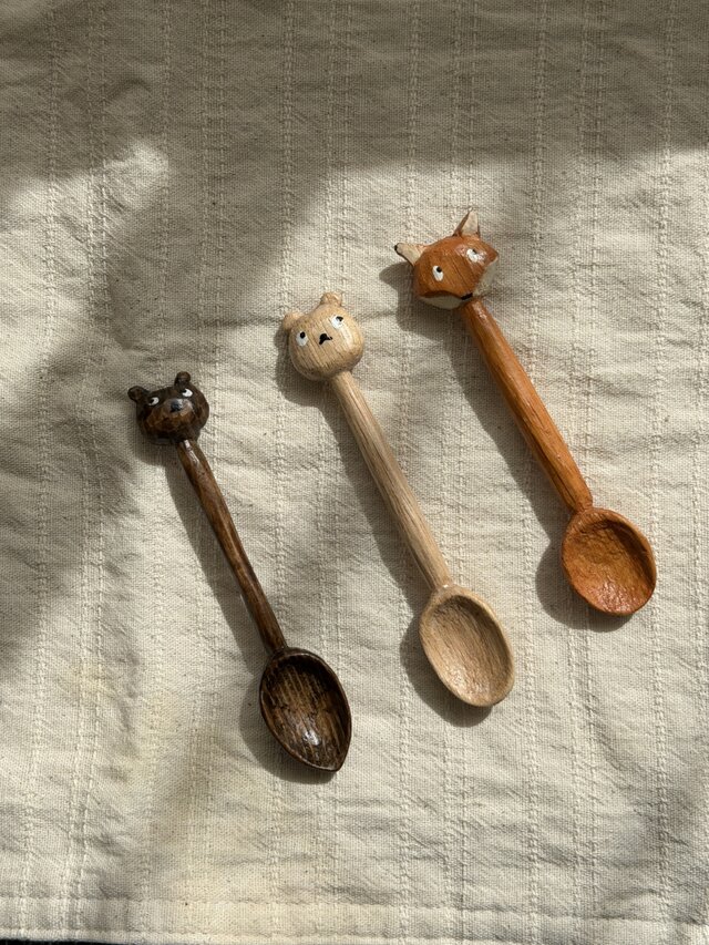 kinone 木製　くま　スプーン　木工作家　入手困難品 森の仲間の木彫りスプーン | iichi 日々の暮らしを心地よくする