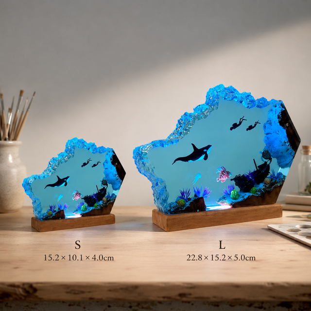 シャチとウミガメの海景ランプ｜レジンと天然木 | iichi 日々の暮らし