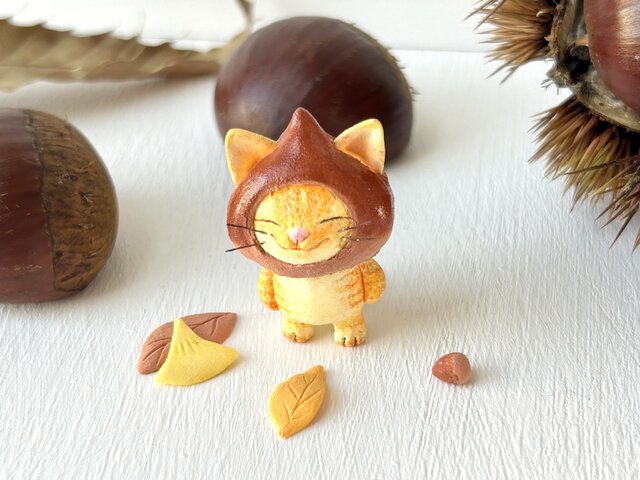 栗をかぶった猫さん（黄トラ） | iichi 日々の暮らしを心地よくする