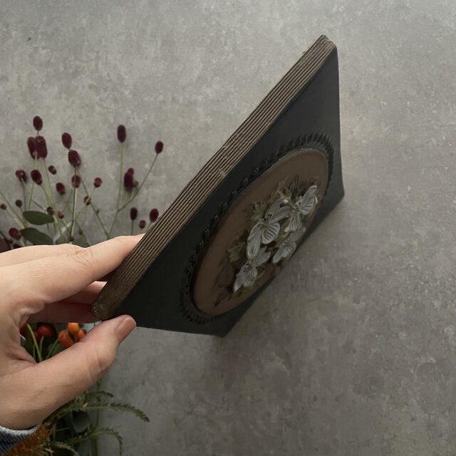 北欧＊艶やかな花の陶板｜ジィガントフタ Jie Gantofta｜陶器の壁飾り