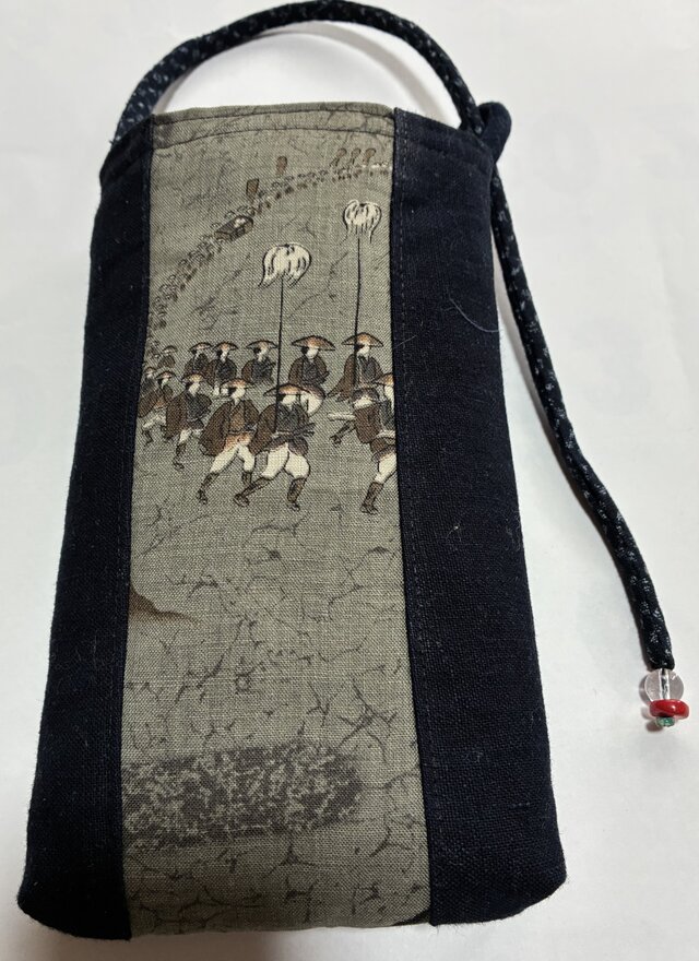 8903 長襦袢で作ったスマホポーチ | iichi 日々の暮らしを心地よく